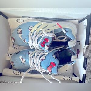 Hello kitty Nike Presto’s size Y1